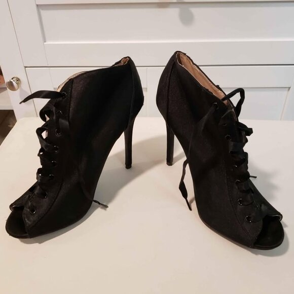 Open Toe Lace Up Short Boot Heels Booties - Used Good Condition - size 8 - Picture 2 of 8